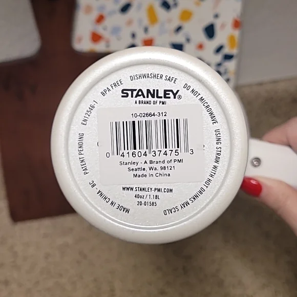 Stanley 40oz Travel Quencher - Picture 5 of 5